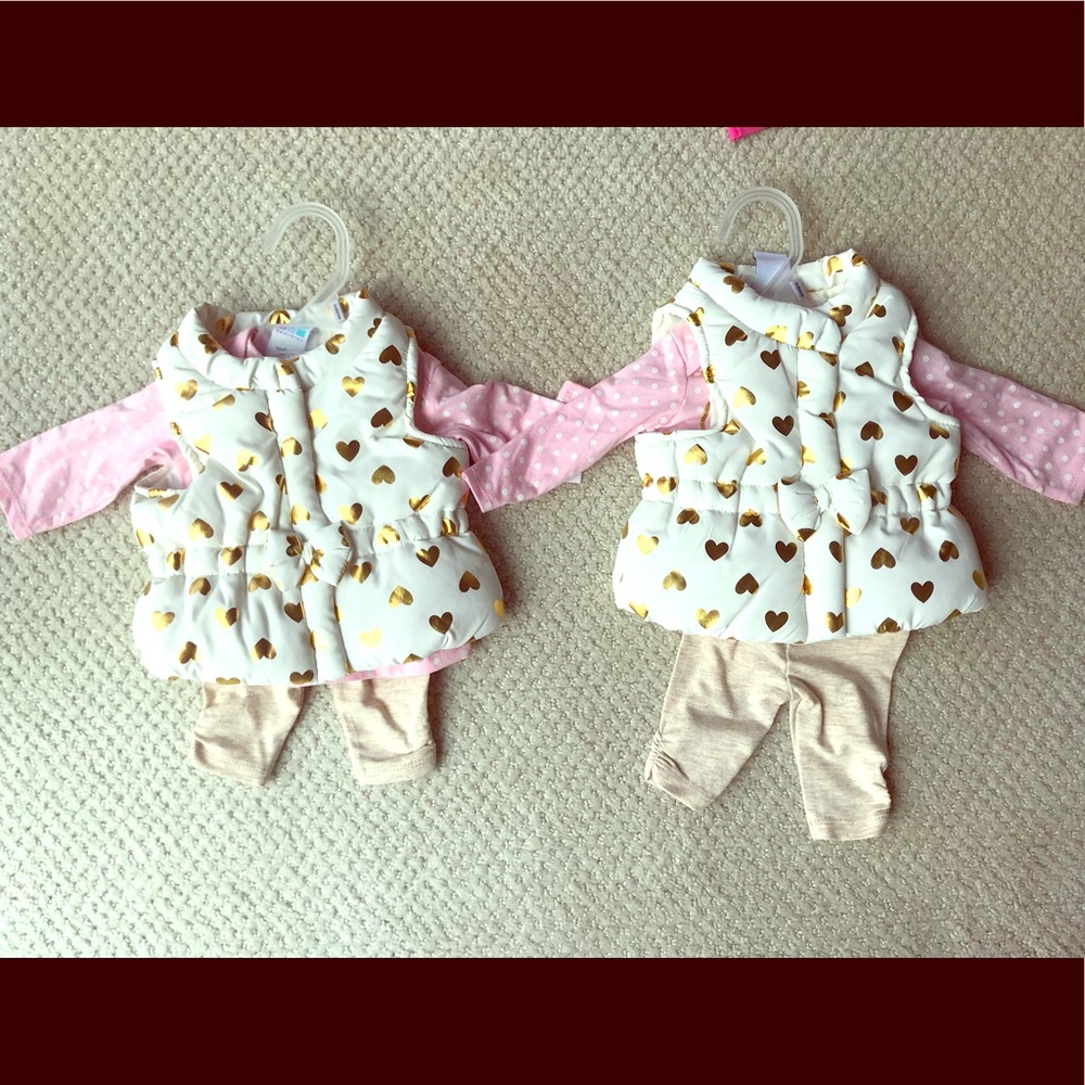 NWT Newborn Twin Outfit set!